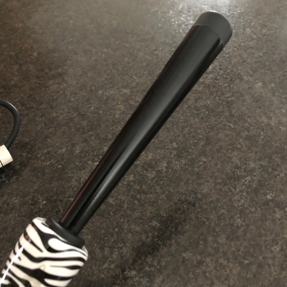 NuMe Reverse Curling Wand - Picture 2 of 2